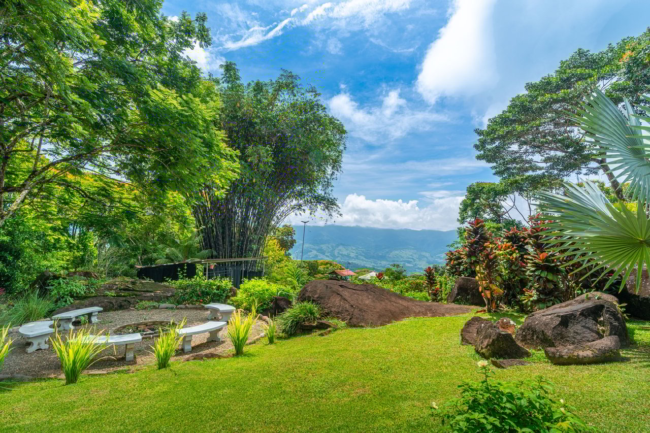 Sueños de Mariposa – A Boutique Paradise in the Hills of Lagunas.  Stunning Views!