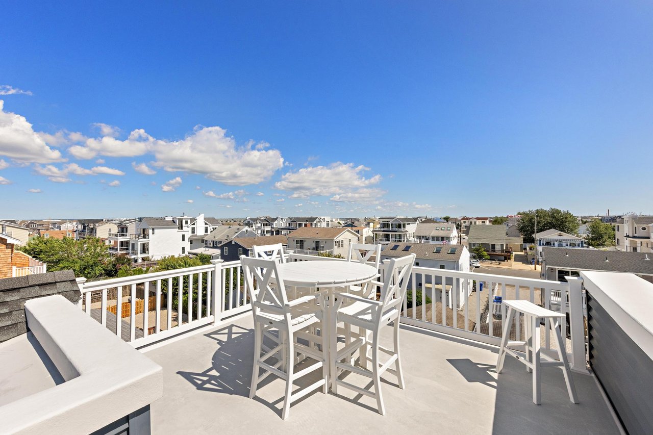 407 B Coral Street 