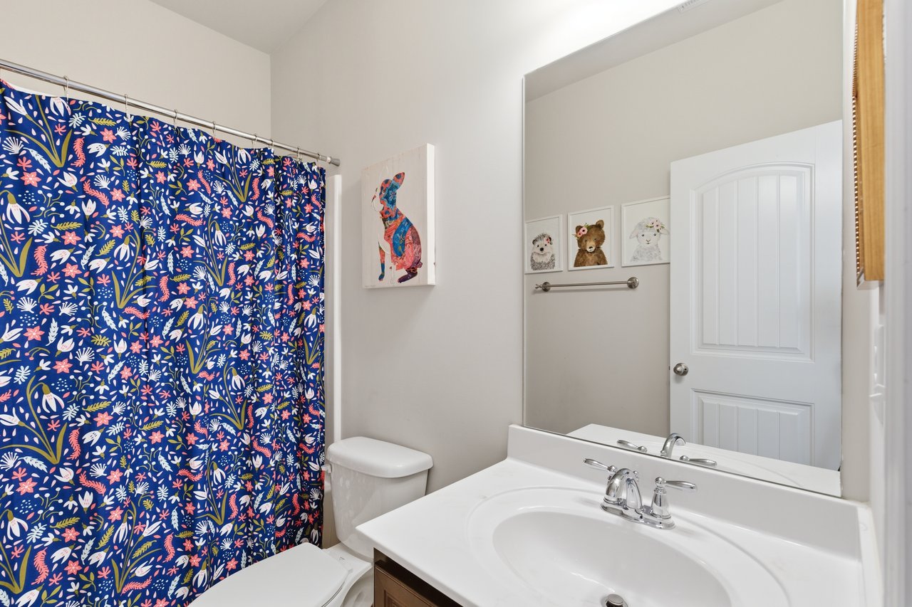 24 Dunsborough Drive