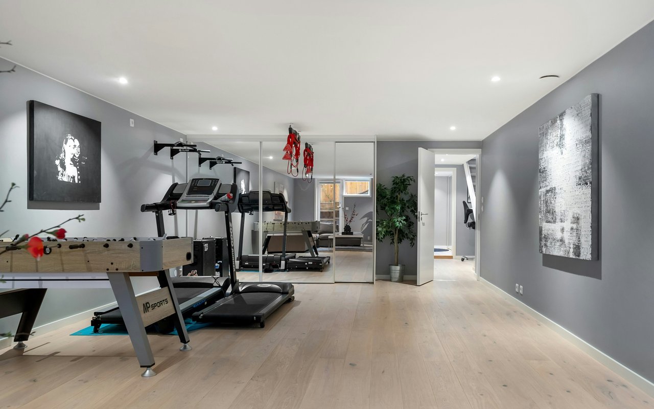 Ideas to Make the Best of the Bonus Room Above Your Garage