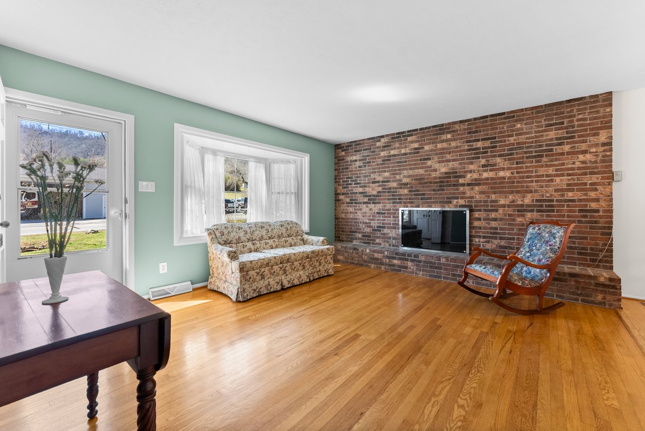 879 New Haw Creek Road