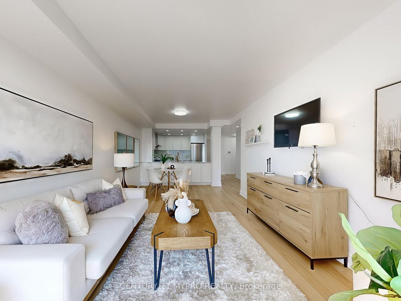 HOLLYWOOD PLAZA PENTHOUSE