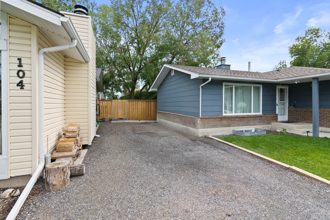 104 Thorson Crescent