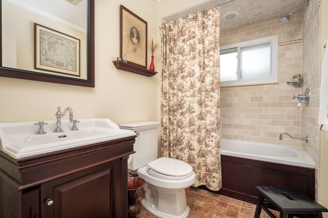31 Chestnut Avenue