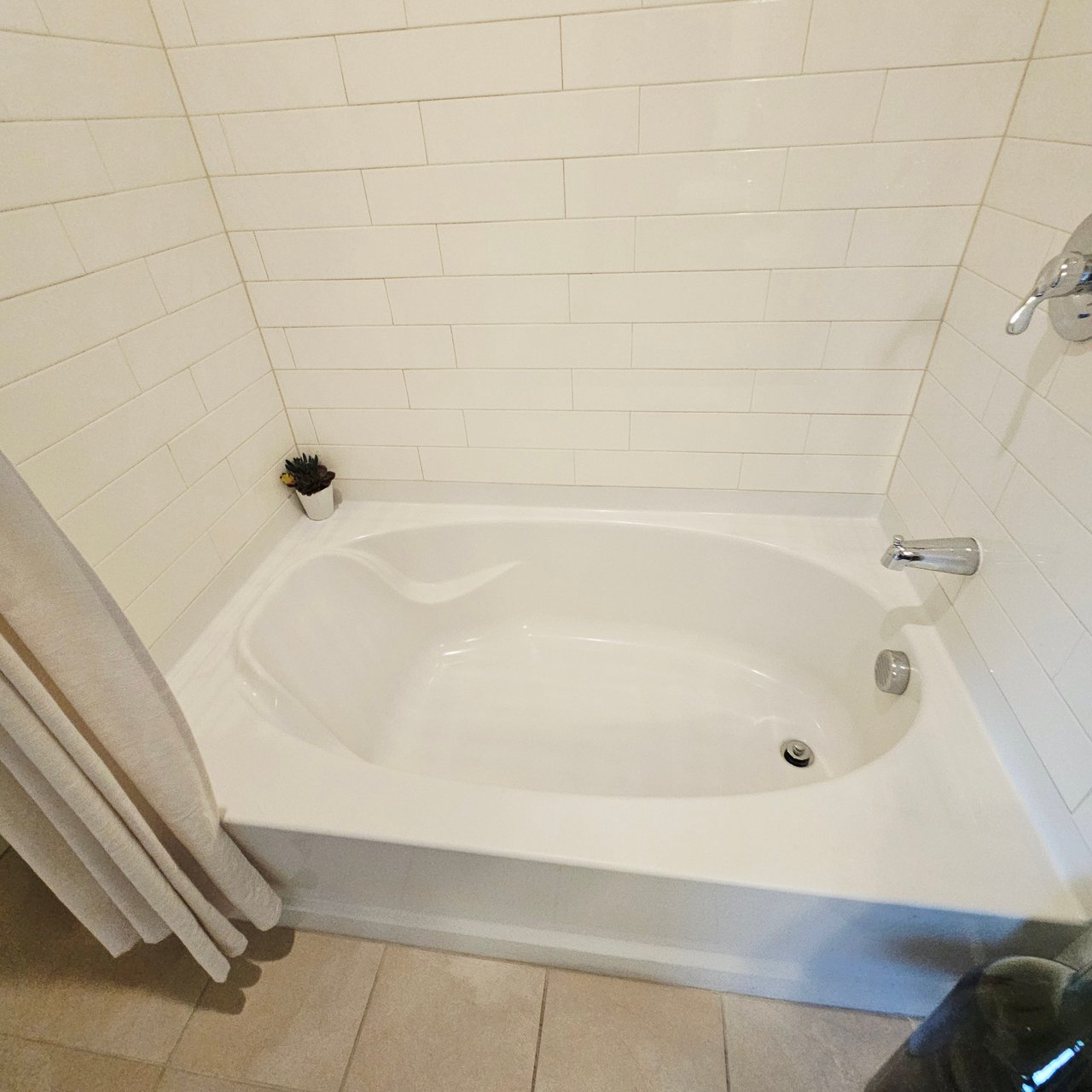 1 Bed / 1 Bath Apartment Near City Park — Denver