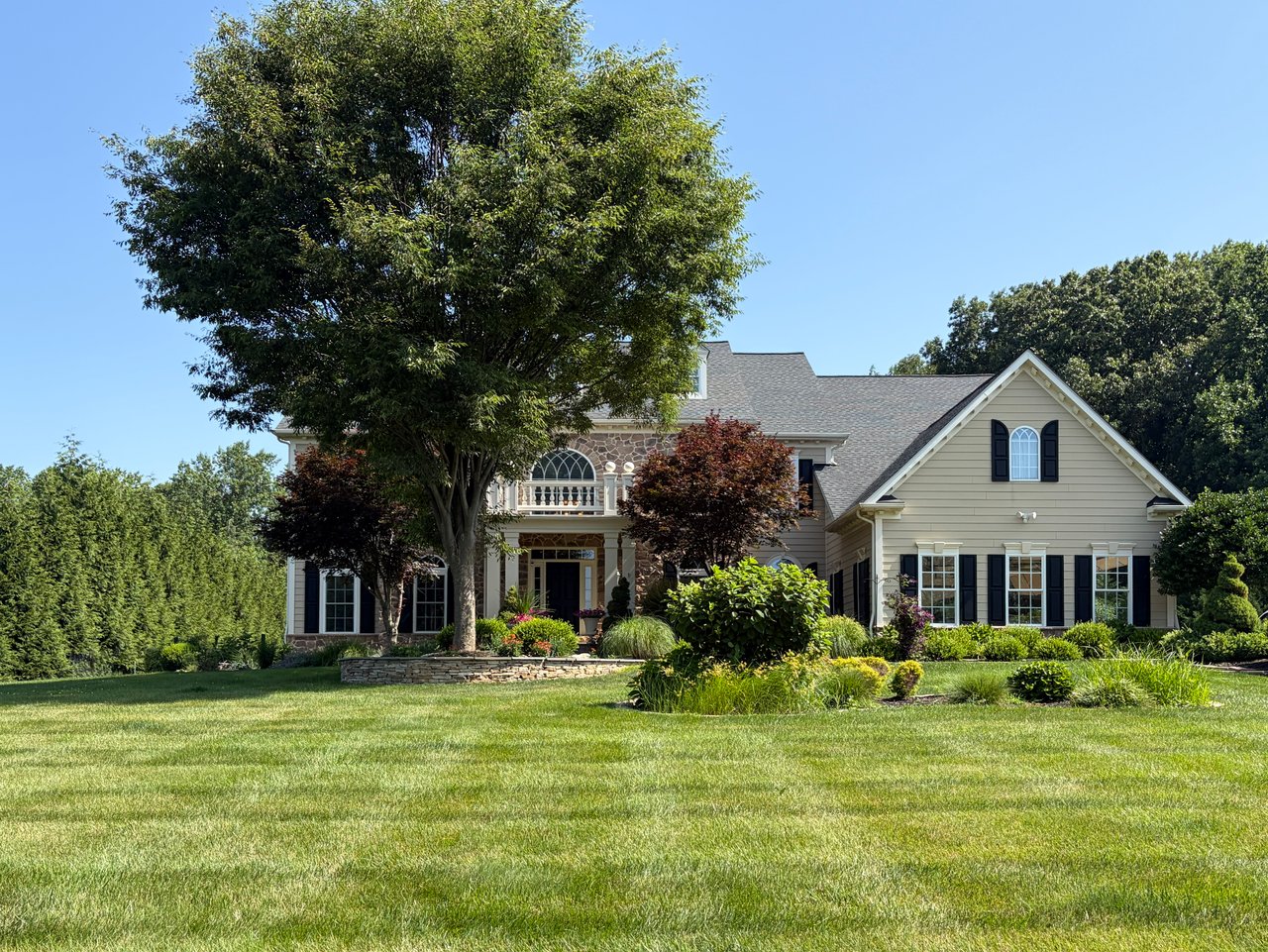 3927 BRIAR KNOLL CIRCLE