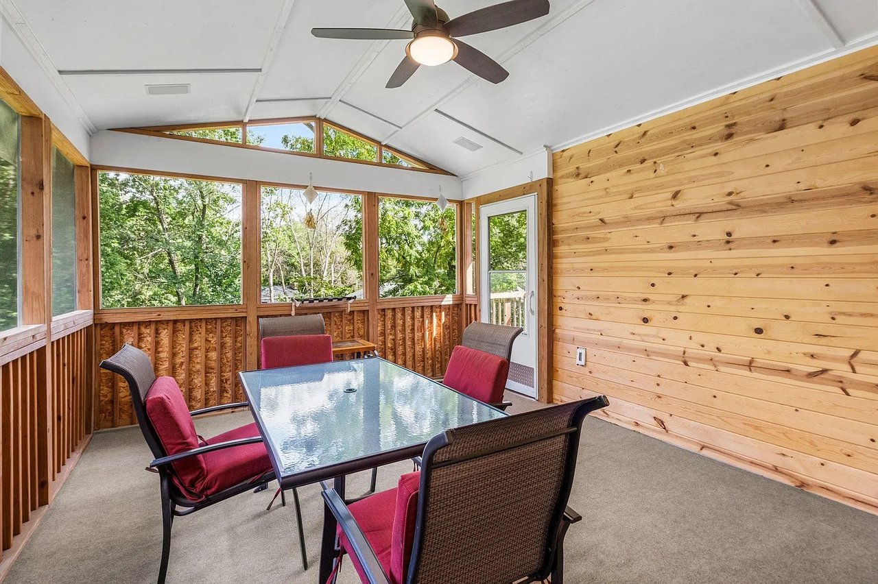 Updated Rambler in the Heart of Minnetonka