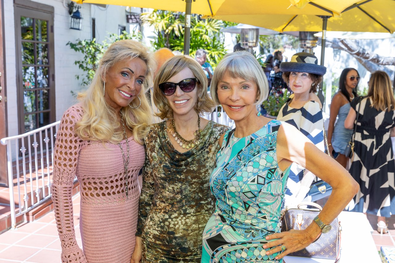 Fleurs, Friends & Fashion in Bloom 