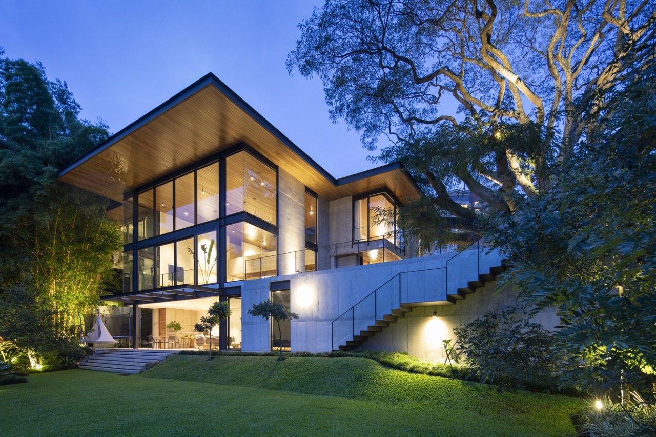 Magazine Mansion