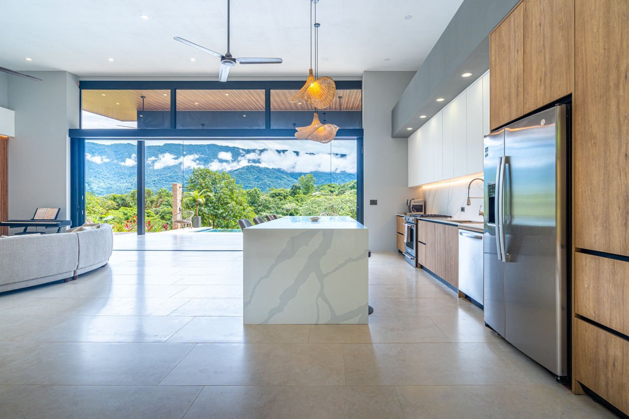 Ojochal Modern Jungle Home with Infinity Pool & Mountain Views