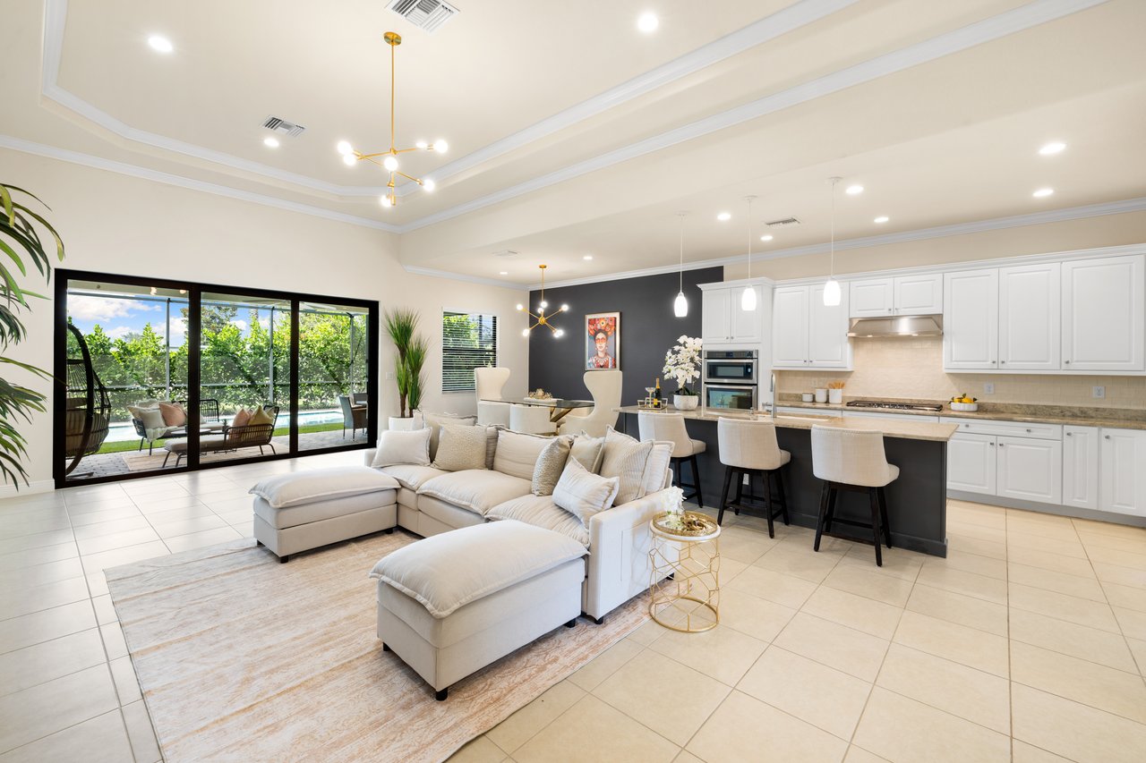 10137 Florence CIR, NAPLES