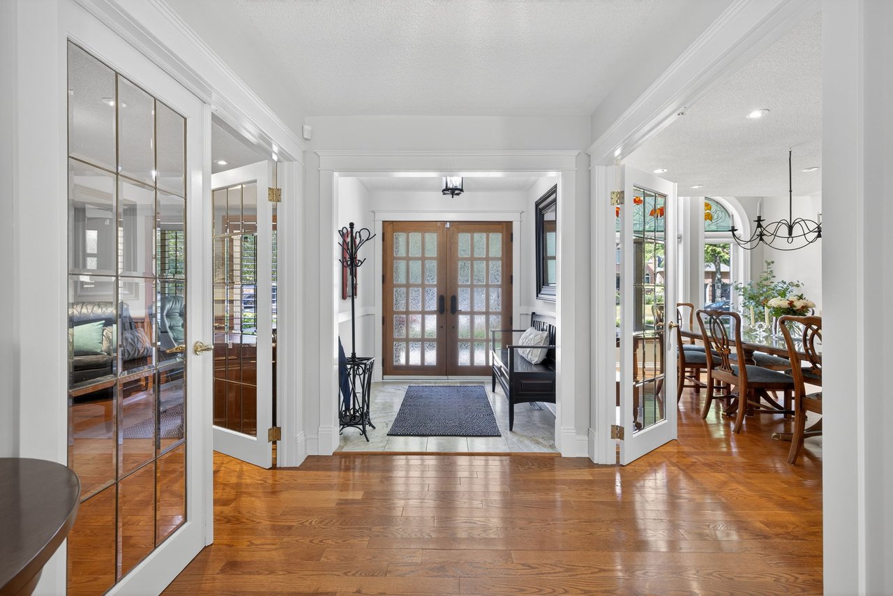 6 Falling Leaf Crt, Aurora