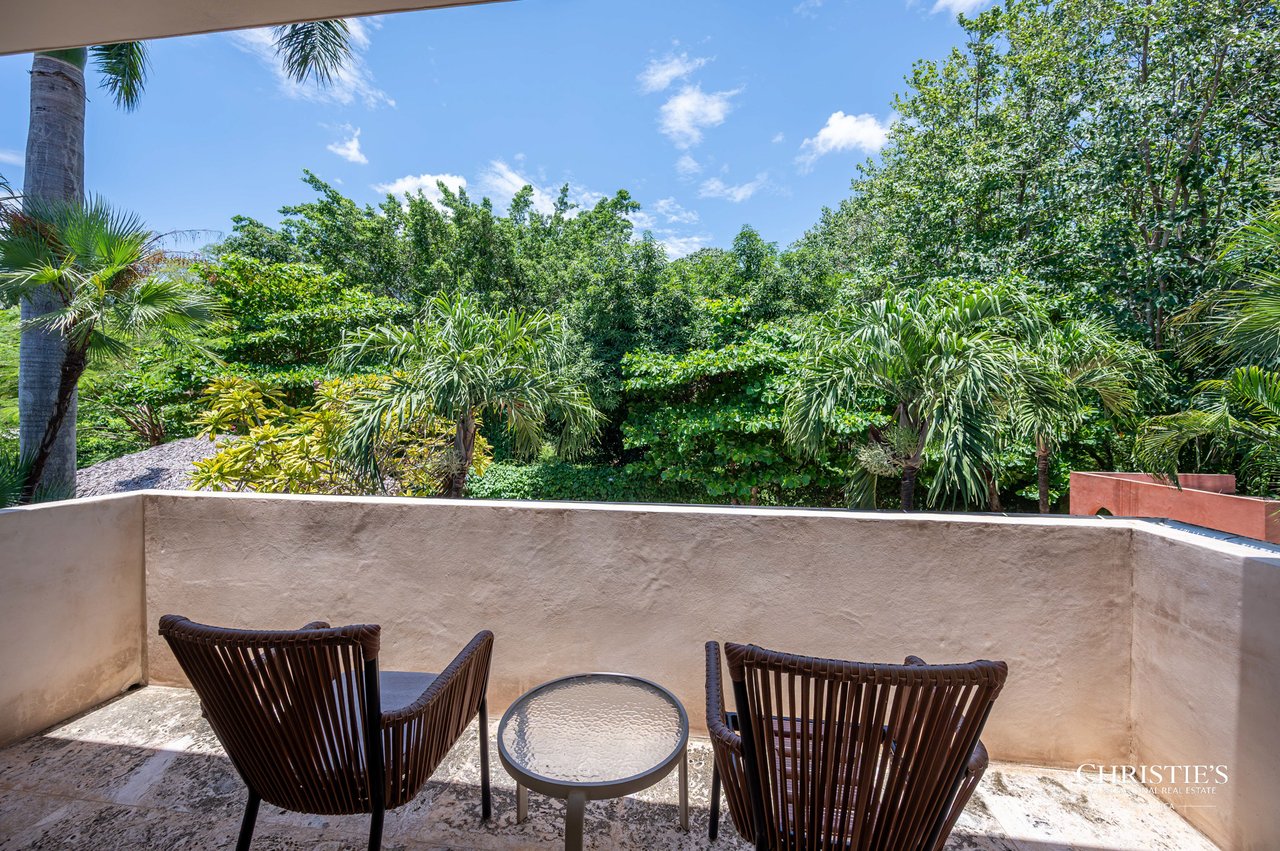 Casa Rosa | A Seaside Escape with a detached Casita in Playa Avellanas