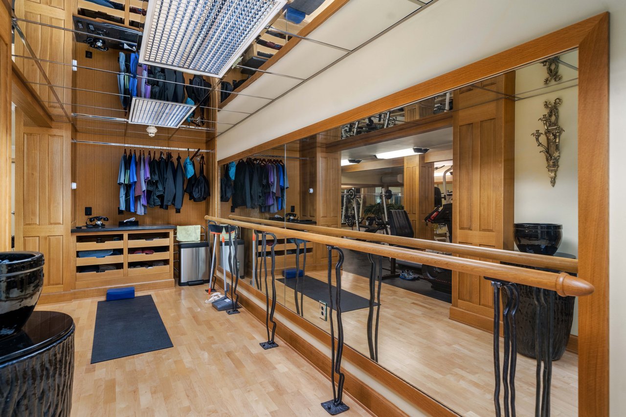 4 Thornewood Lane SW