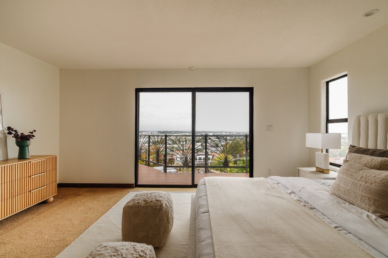 3837 Paseo De Las Tortugas, Hollywood Riviera