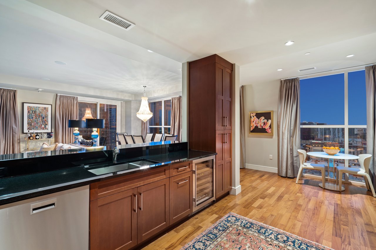 98 San Jacinto, #2002