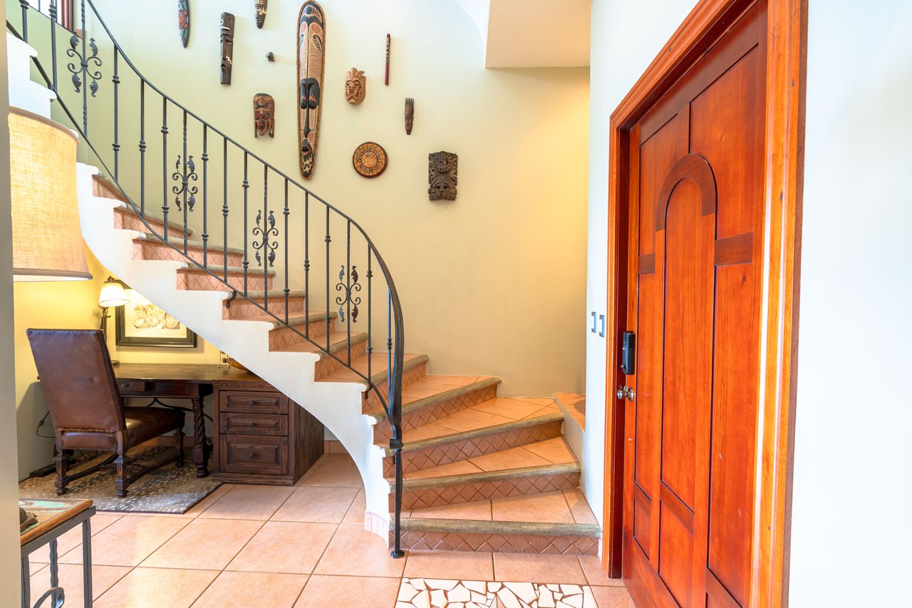 Gorgeous Ocean View 7 Acre Estate, Portalon