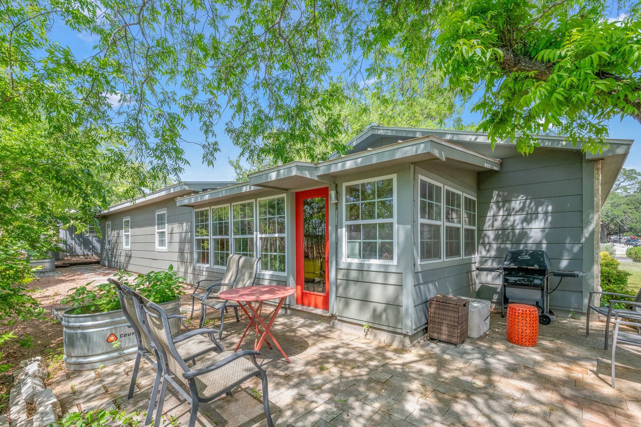 305 N Elk St