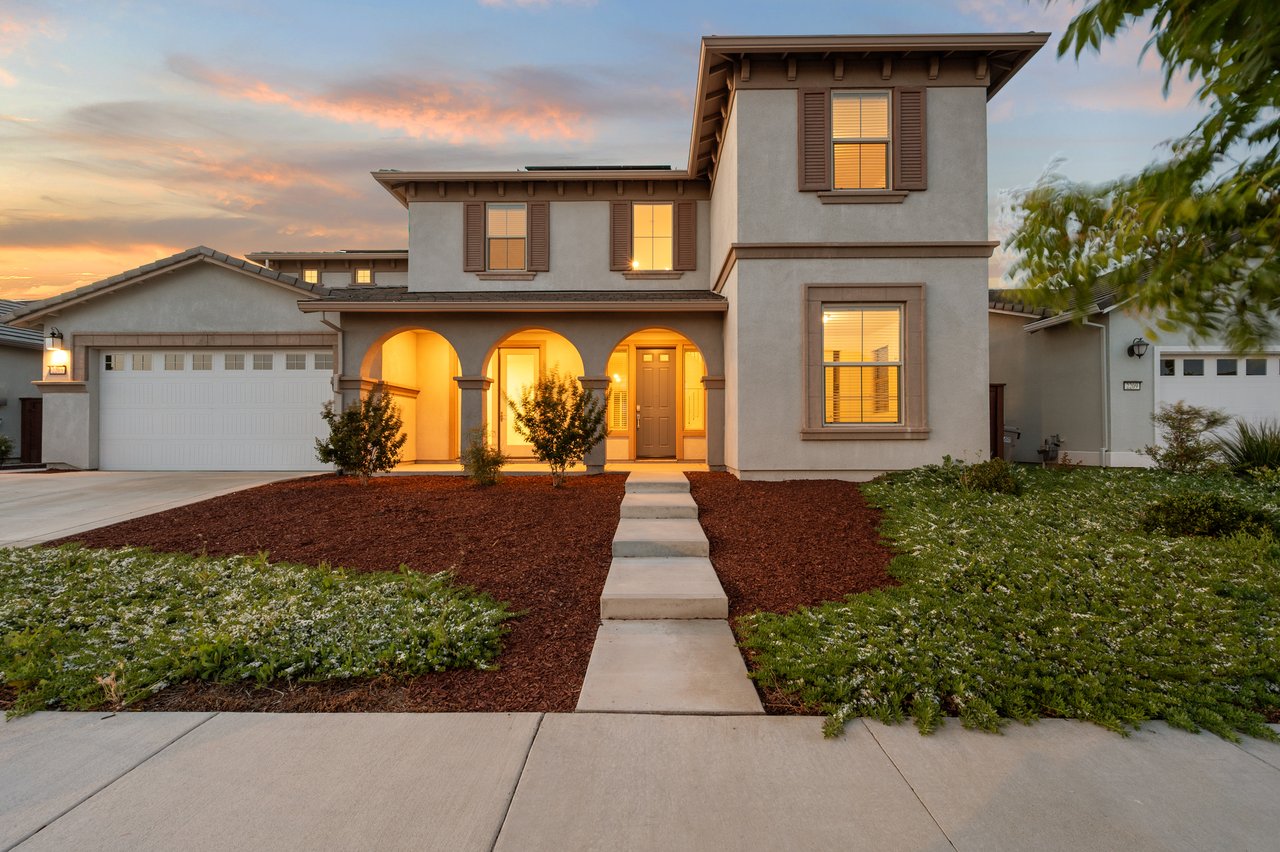 2205 Banks Drive