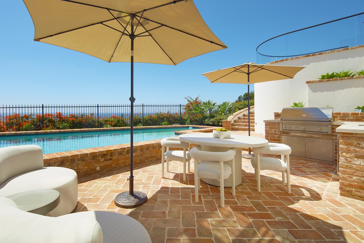 49 Beach View Avenue
