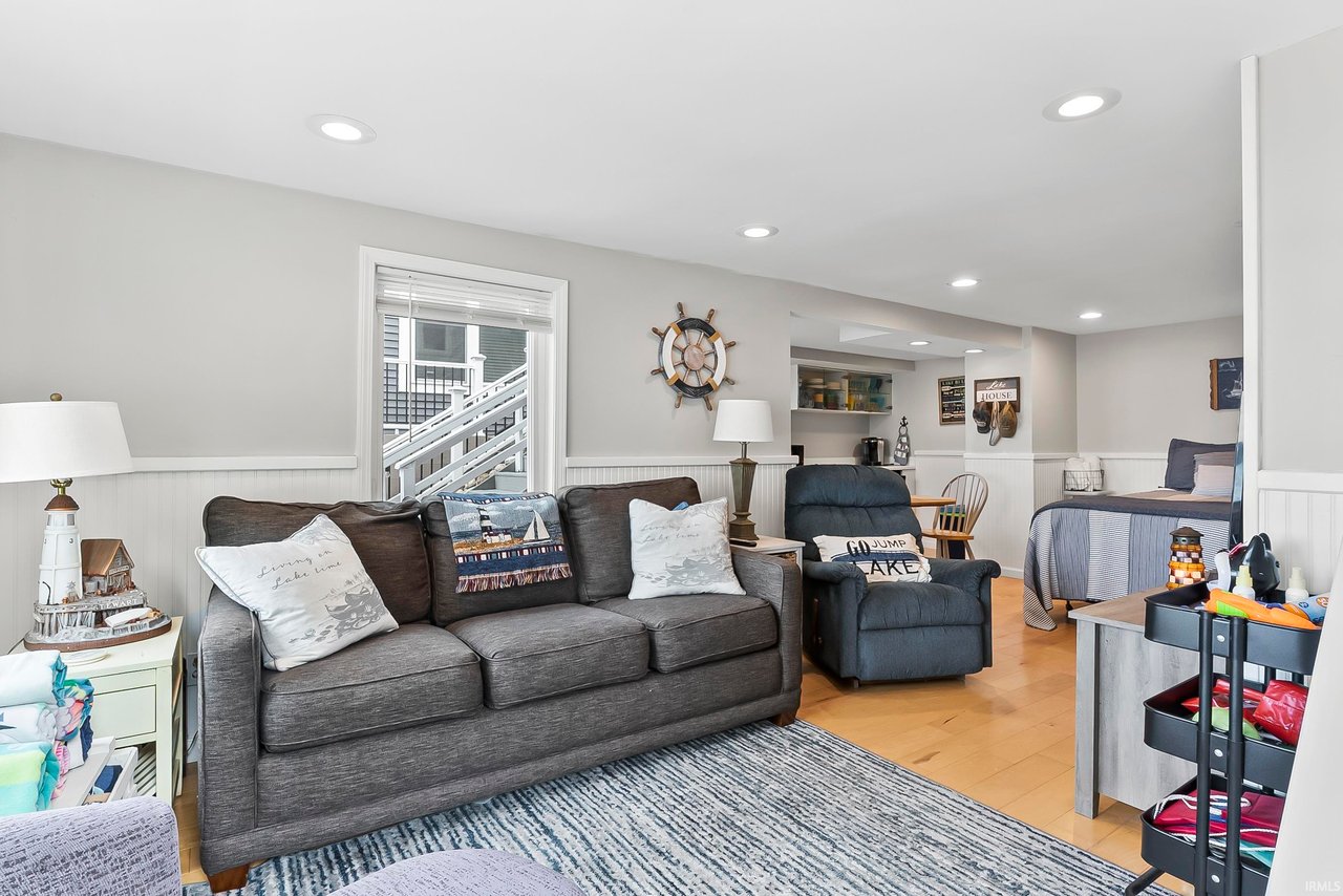 11247 N East Wawasee Drive