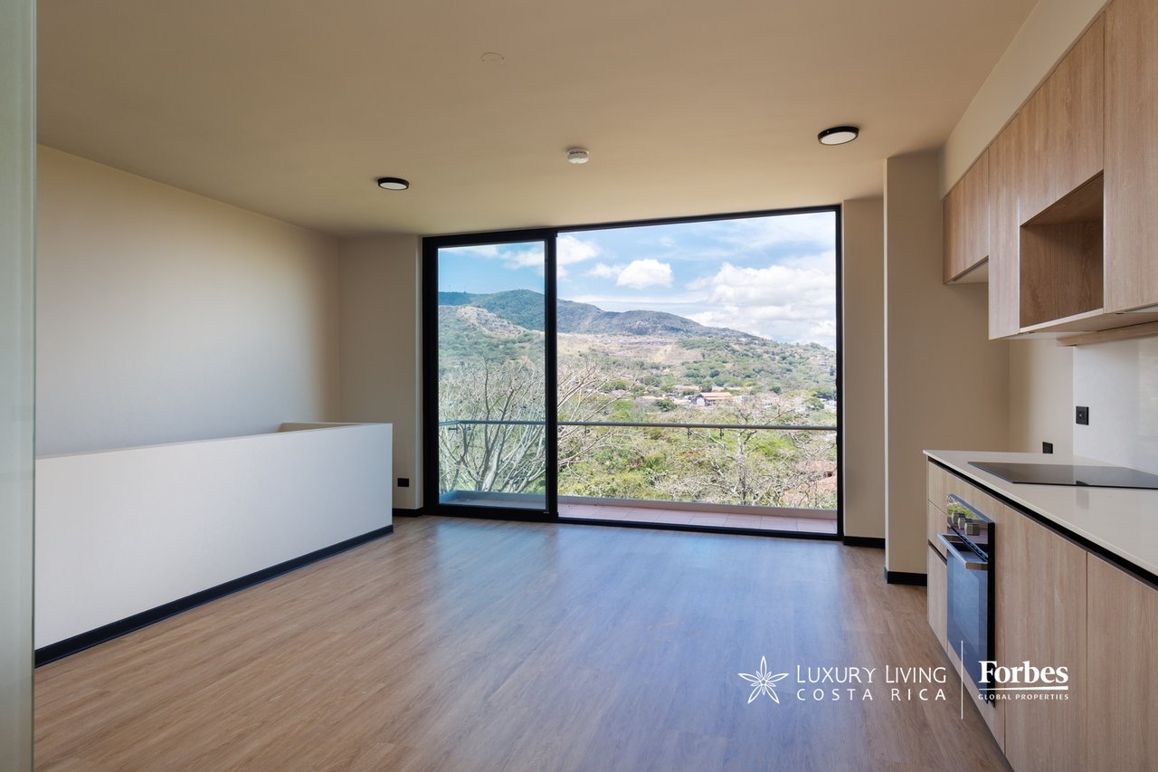 20995 – One bedroom duplex apartment with a balcony and storage room in Alto de las Palomas
