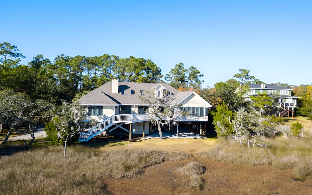A Featured Listing – 1618 Regimental Lane