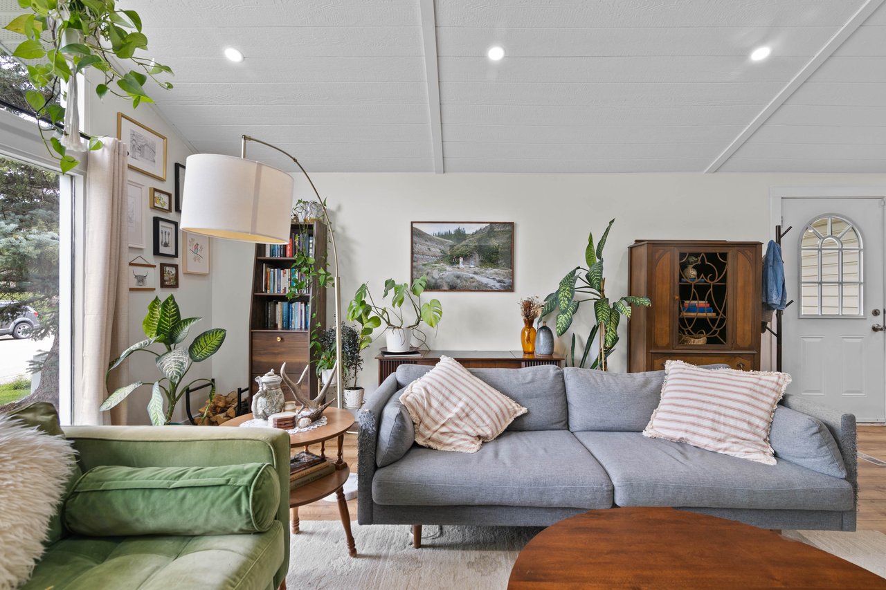 104 Thorson Crescent