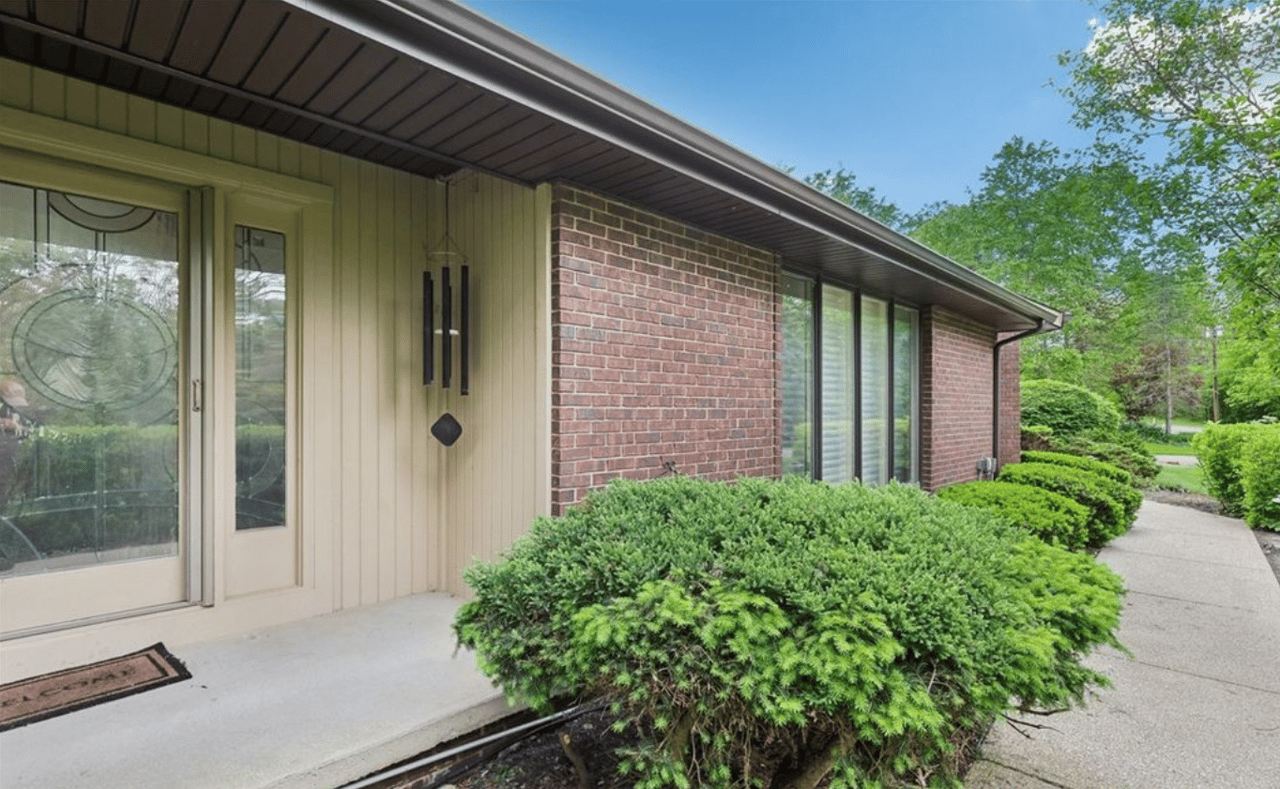 3637 Som Center Rd