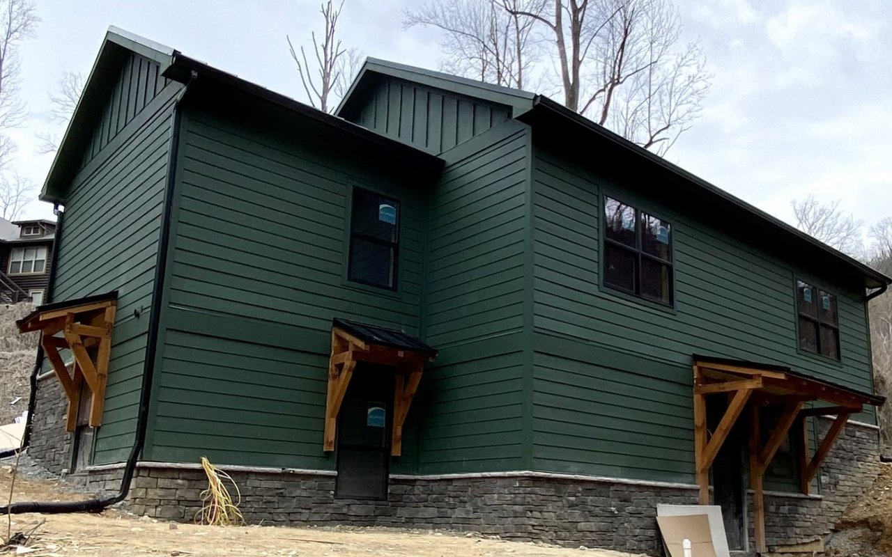 Wallace Luxury Spotlight | 706 Kelly Street Gatlinburg, TN 37738