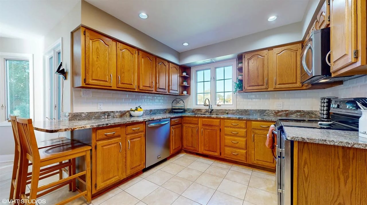 9832 Twin Creek Blvd