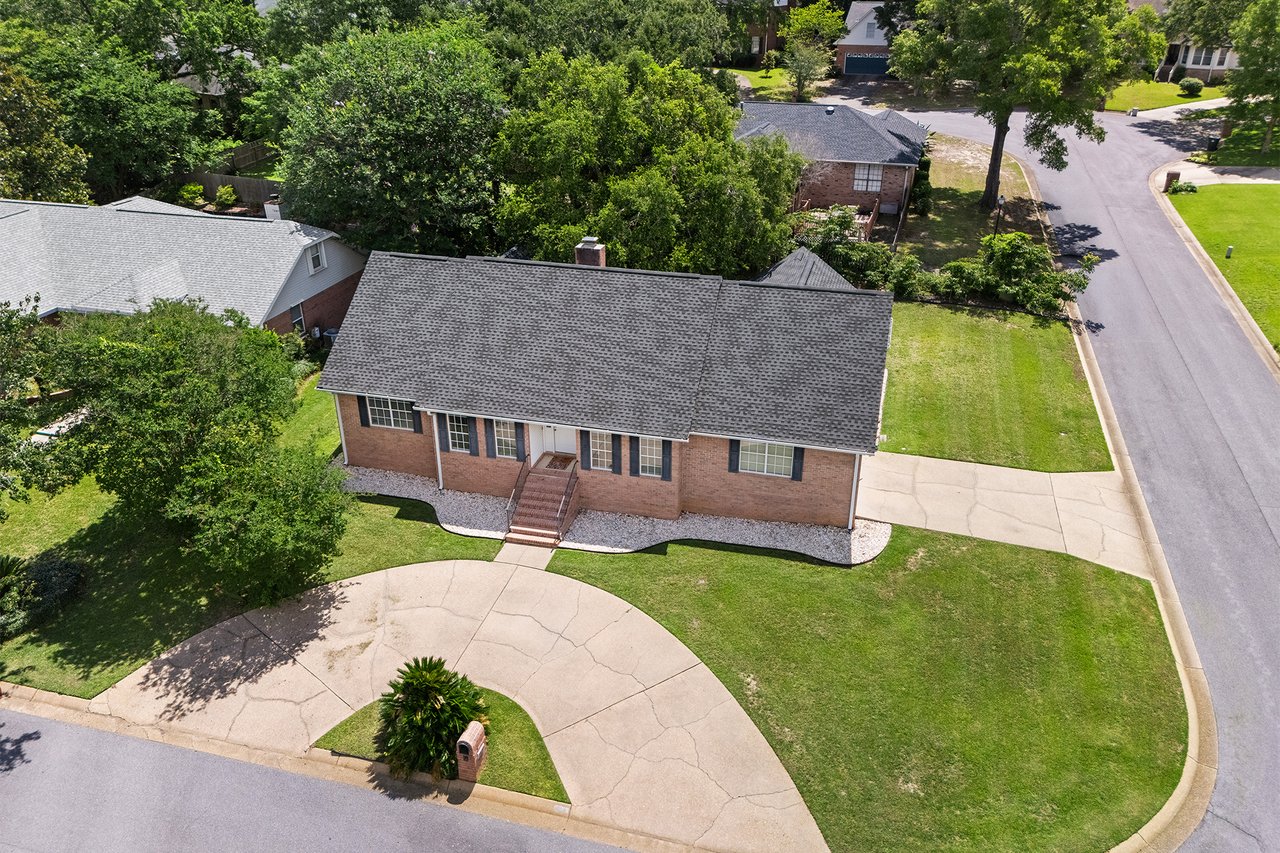 9800 Sourwood Court