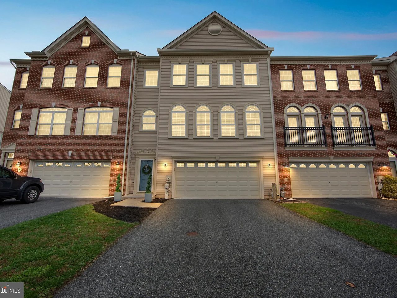 5 Sycamore Ln