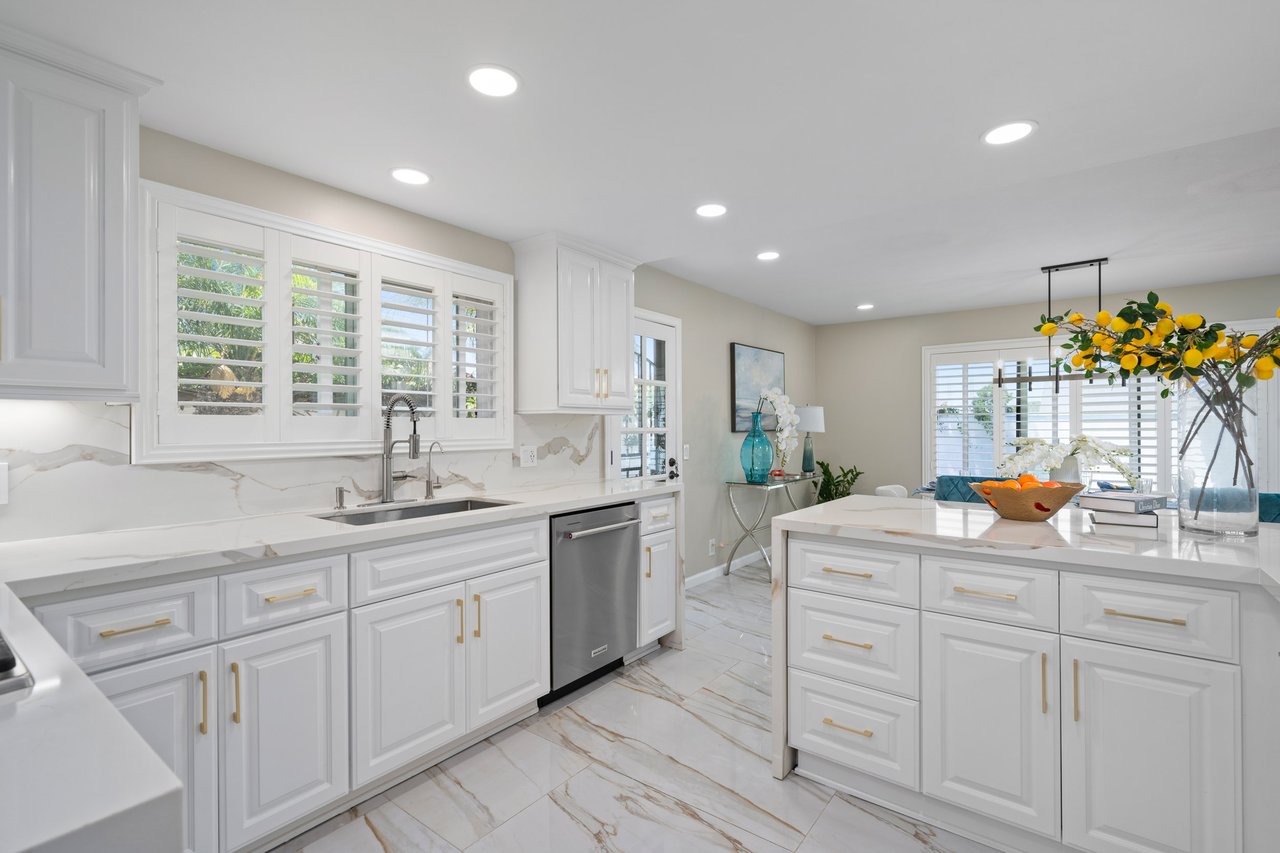 21212 Binghampton Cir