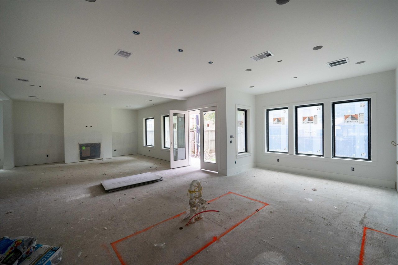 2511 Addison Rd