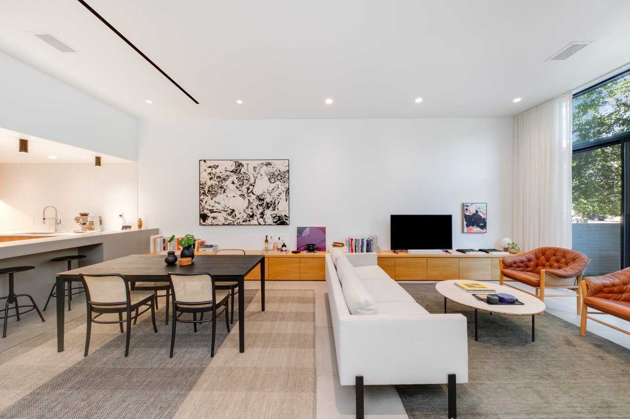 4247 Throckmorton Street, 4