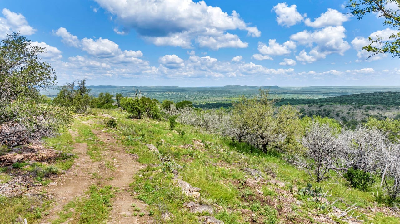 Tract #13 |  RANCHES AT ROUND MOUNTAIN 