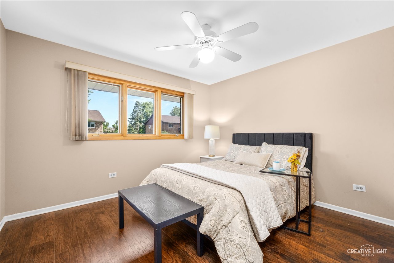 Second bedroom of 8316 Woodland Drive Unit 5 Darien IL 60561