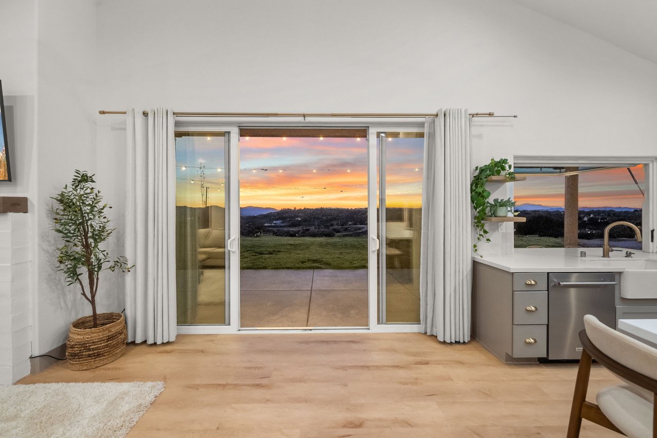 41950 Calle La Escondida