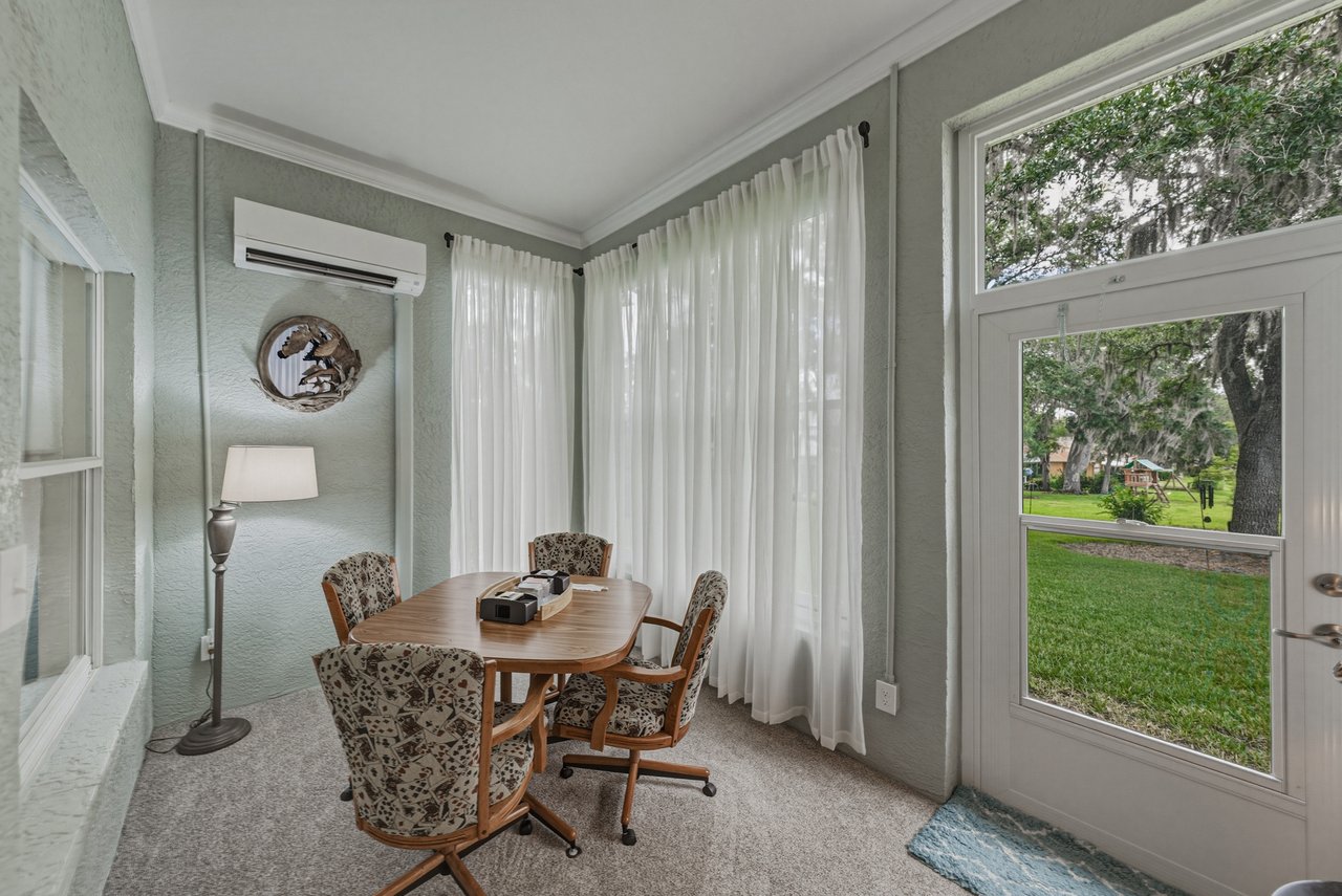 12215 WOODLANDS CIR
