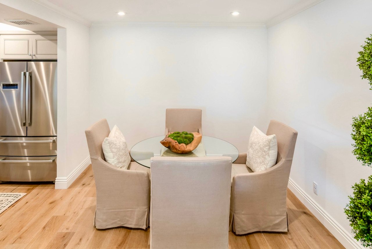 2385 Roscomare Rd Unit: D3, Bel Air 