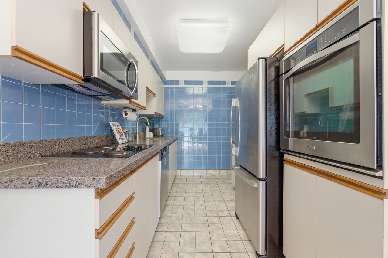 1616 Haig Blvd 5