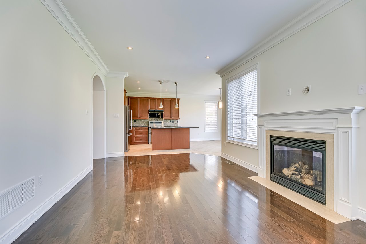 1152 Jezero Cres