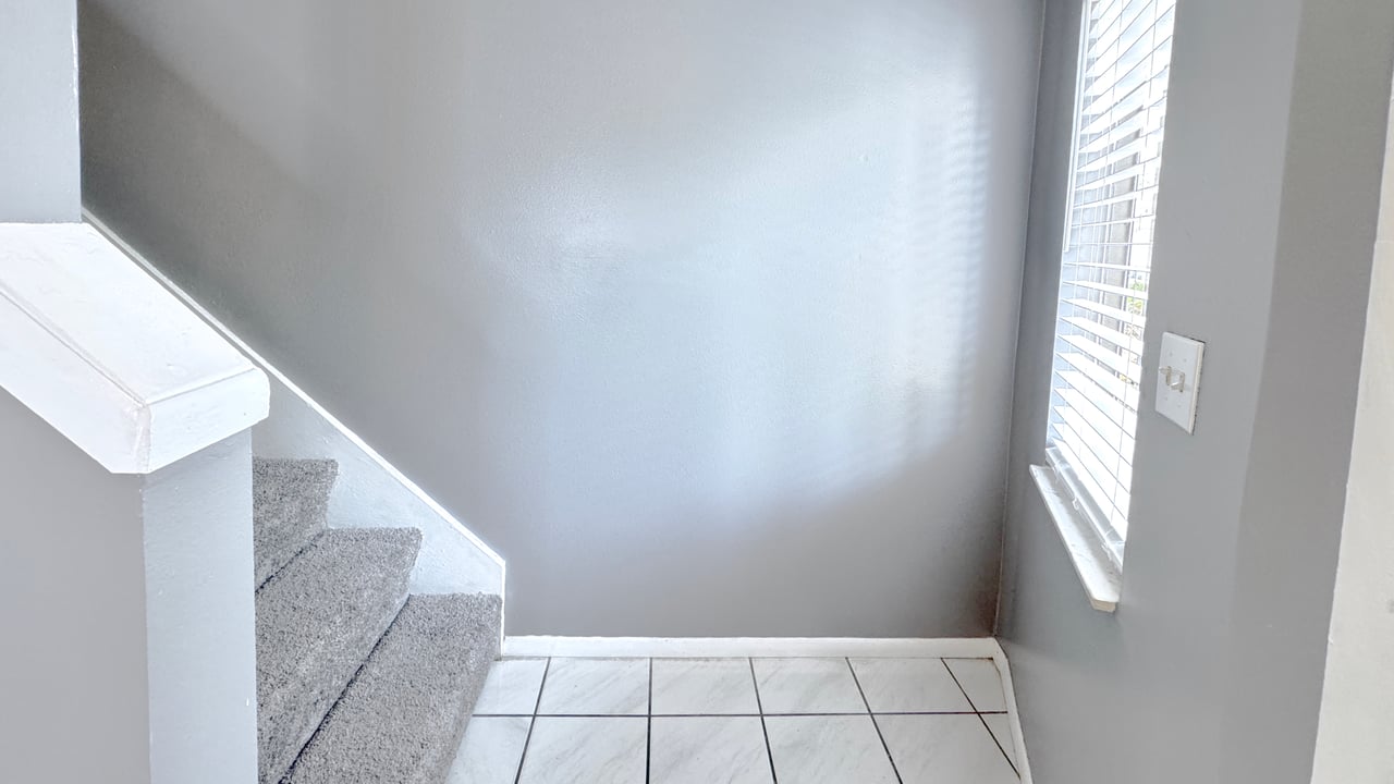 Lake Baldwin Area Townhouse with Private Garden Patio
