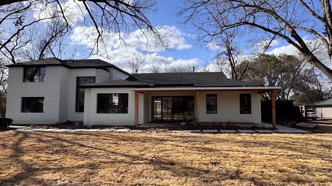 9327 Forest Hills Blvd.