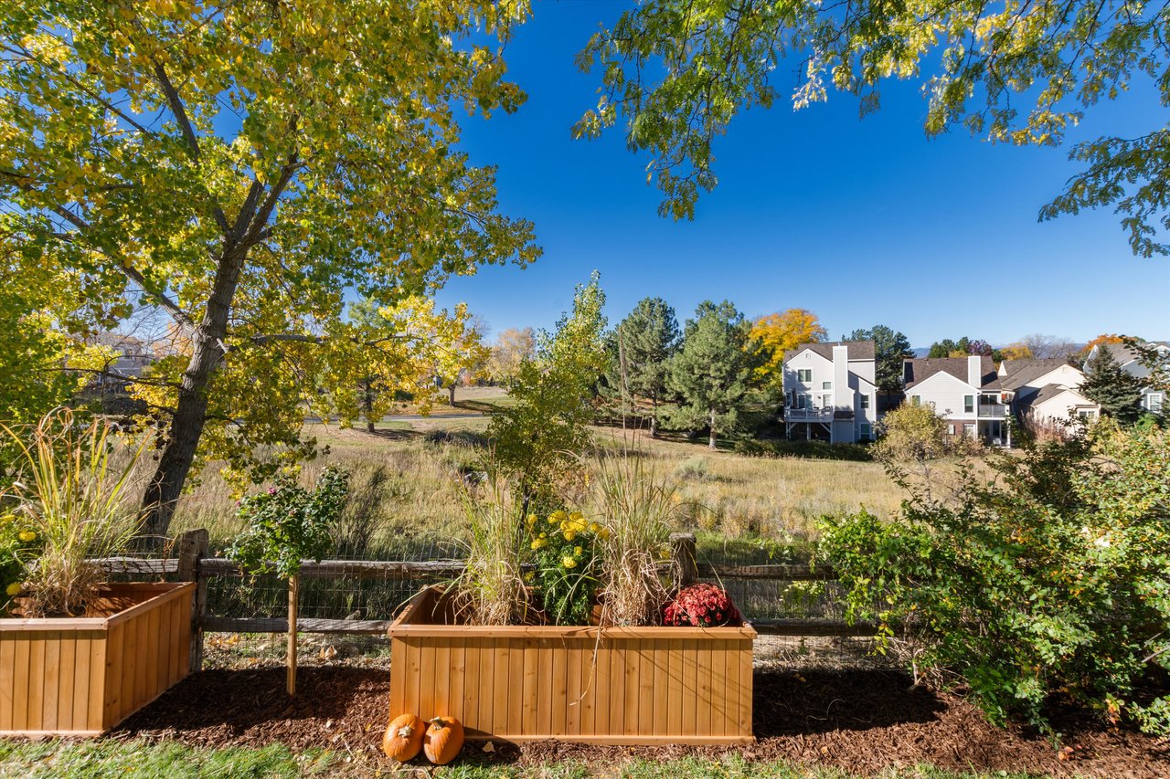 9047 Mountain Laurel Way