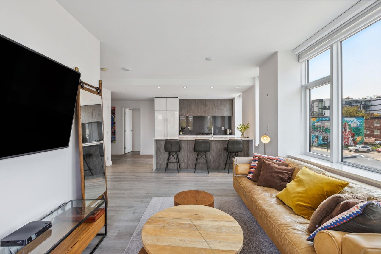 209 E 7th Ave, #302