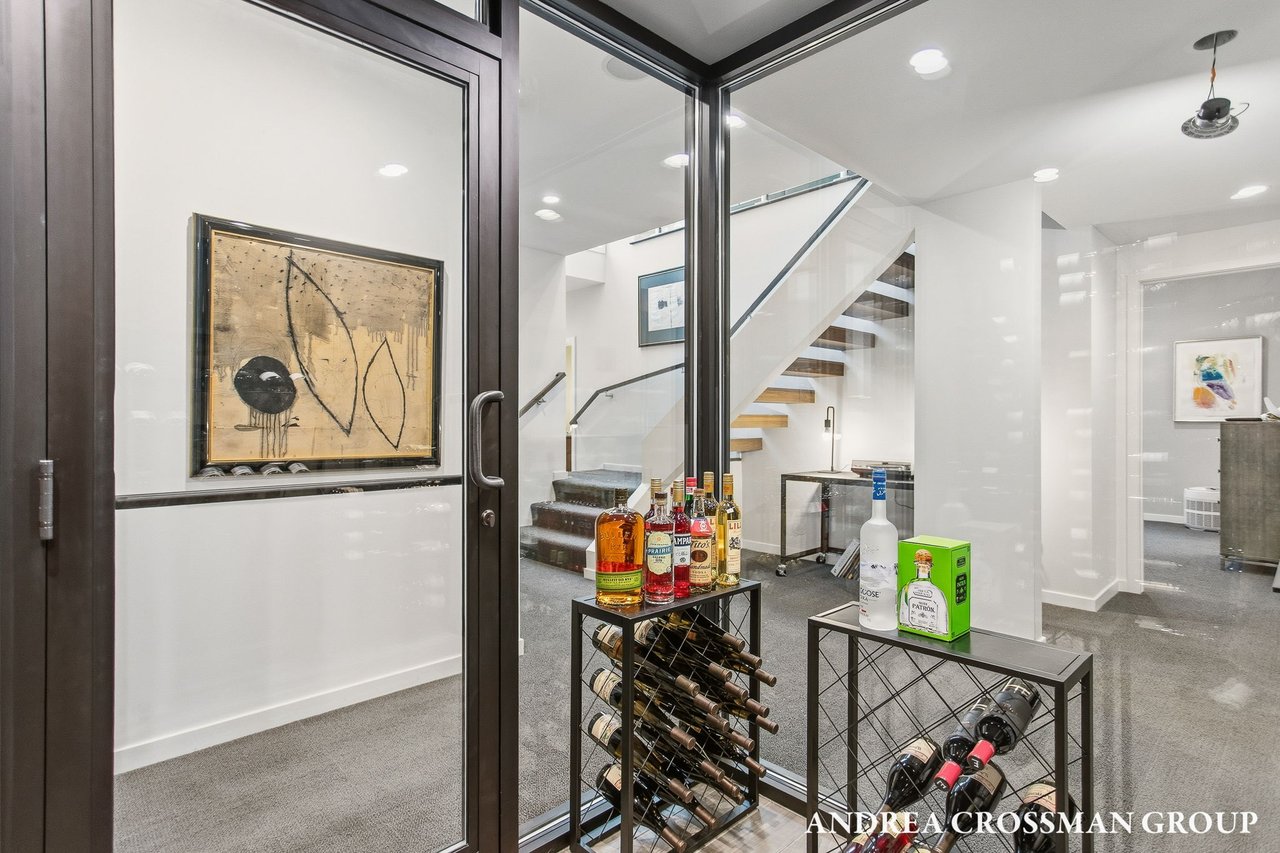 6919 Bendemeer Drive