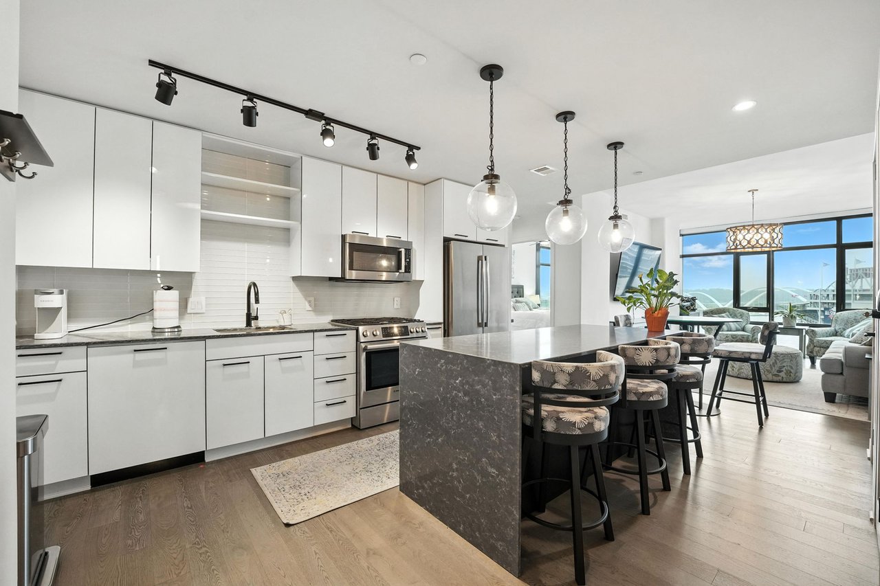 70 N St SE N913