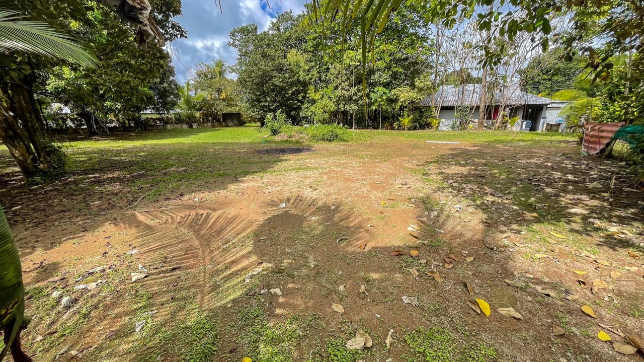 Bahia Uvita house with separate building lot